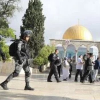 مستوطنون يقتحمون الأقصى