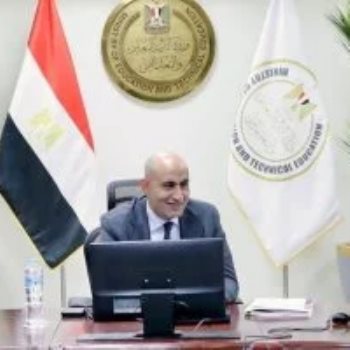 وزير التربية والتعليم ود فاتن عزازى مدير المعاهد القومية