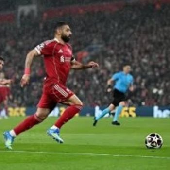 محمد صلاح في مباراة ليفربول ضد باريس سان جيرمان