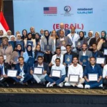 خريجو برنامج ECRAiL