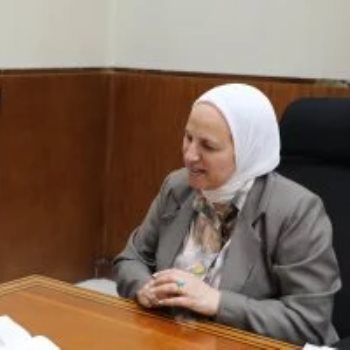 الدكتور إبراهيم صابر محافظ القاهرة والدكتورة همت أبو كيلة