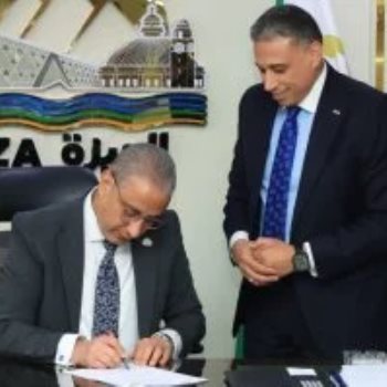 محافظ الجيزة وسعيد عطية وكيل وزارة التعليم بالمحافظة