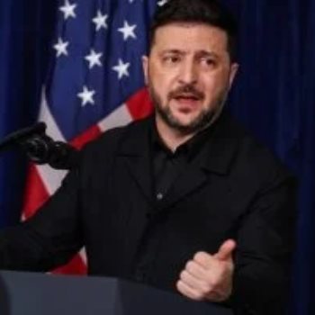 رئيس أوكرانيا فولوديمير زيلينسكي