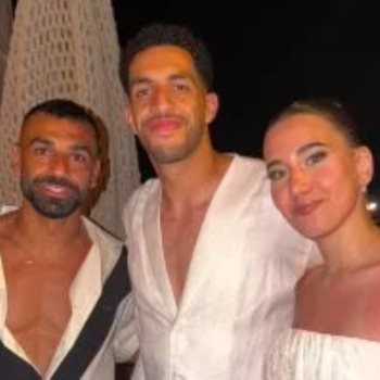 محمد صلاح مع شوبير وزوجته