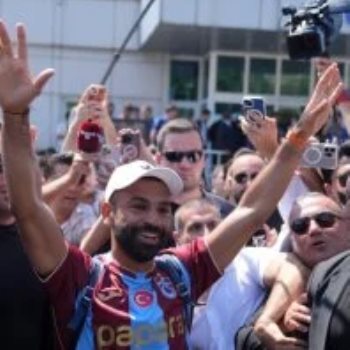 محمد صلاح بقميص طرابزون سبور