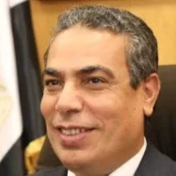 الدكتور عادل عبد الغفار