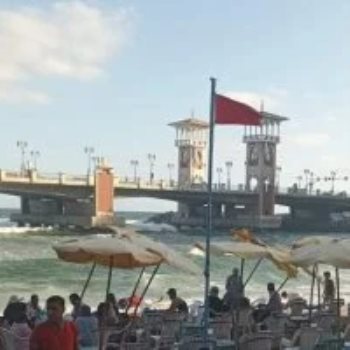 إخلاء البحر بشواطئ الإسكندرية