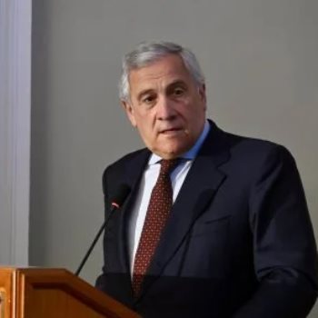 وزير الخارجية الإيطالى أنطونيو تايانى