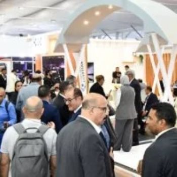 إقبال مكثف وعروض جوية مبهرة بمعرض العلمين الدولى للطيران