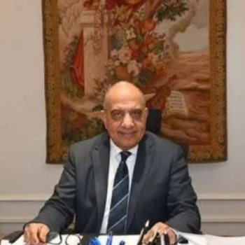 وزير الكهرباء الدكتور محمود عصمت