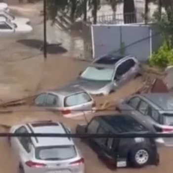 فيضانات