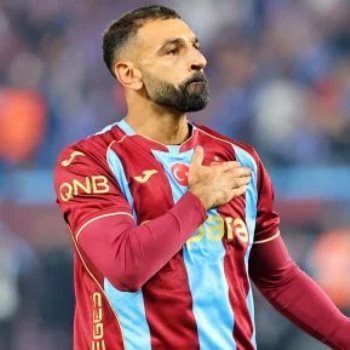 محمد صلاح بقميص طرابزون