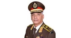الفريق أول محمد زكى القائد العام للقوات المسلحة وزير الدفاع والإنتاج الحربى 