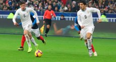لويس سواريز خلال مباراة منتخبى فرنسا وأوروغواي