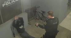  لص "غبى" يحاول سرقة دراجة هوائية من داخل قسم شرطة