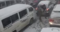 قطع الطريق الدولى بين سوريا ولبنان بسبب الثلوج