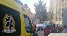 سيارات الإسعاف تنقل جثامين ضحايا حادث محطة مصر لمشرحة زينهم
