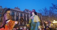جانب من احتفالات مدينة برشلونة بالكرنفال السنوي