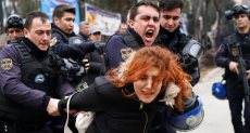 قمع الشرطة التركية للمظاهرات النسائية
