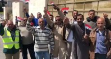 جانب من مشاركة المصريين فى الأردن فى الاستفتاء على الدستور