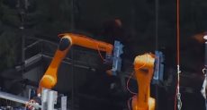الروبوت ينظف زجاج ناطحة السحاب