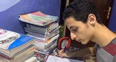 الطالب محمود الشبلنجى الحاصل على المركز الأول على مستوى الجمهورية بالثانوية العامة