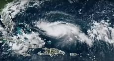 الإعصار يقترب من فلوريدا الأمريكية