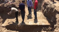  العثور على سور معبد أثرى بسوهاج أثناء حفر مشروع صرف
