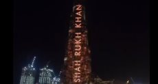 برج خليفة يحتفل بعيد ميلاد شاروخان