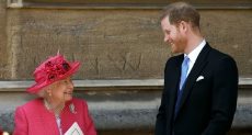 الأمير هارى مع جدته الملكة إليزابيث - أرشيفية