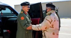 قائد الجيش الليبى خليفة حفتر يفتتح مدرسة تدريب