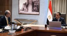 رئيس الوزراء مع لقاء وزير الاتصالات الاستعداد