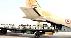 مصر تسقط أطنان من المساعدات جواً على قطاع غزة