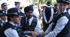 الشرطة تعتقل متظاهرين داعمين لفلسطين