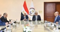 وزيرا الإنتاج الحربي والعمل يتفقان على خطة تنفيذية في التدريب
