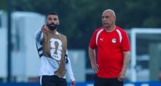 حسام حسن ومحمد صلاح فى 
