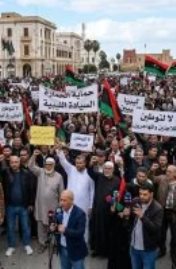 صورة مولدة بالذكاء الاصطناعى لاحتجاجات مواطنين ليبيين على توطين الأجانب