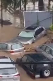 فيضانات